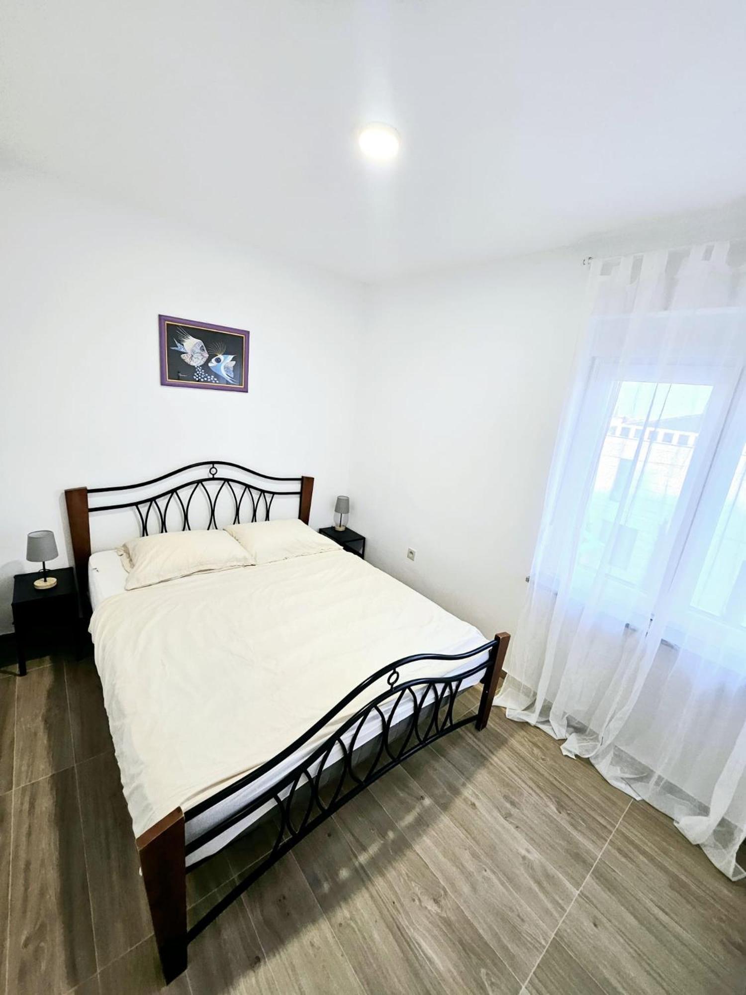 Apartment Lovre Zara Esterno foto